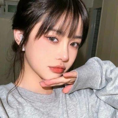 我的女大佬海报