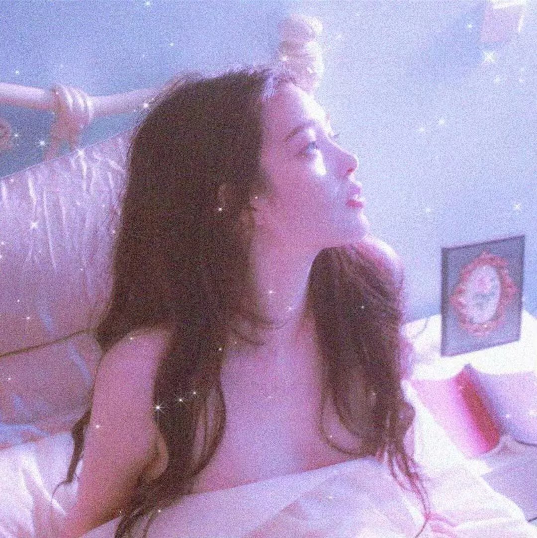 女王的绿色星球海报