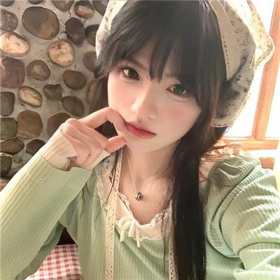 极地熊踪海报